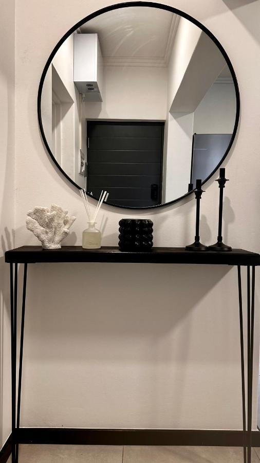 Stylish Executive Apartment With Power Backup 约翰内斯堡 外观 照片