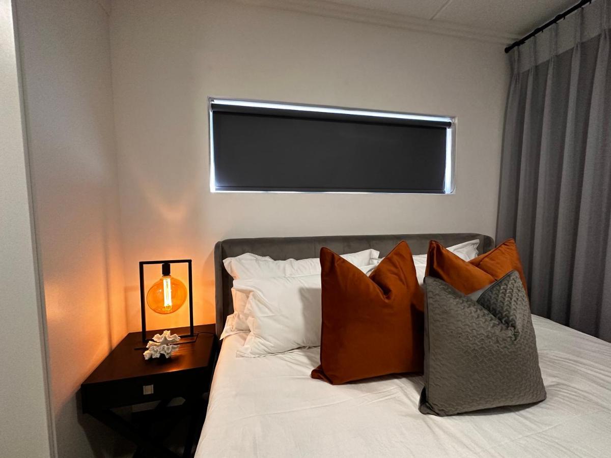 Stylish Executive Apartment With Power Backup 约翰内斯堡 外观 照片