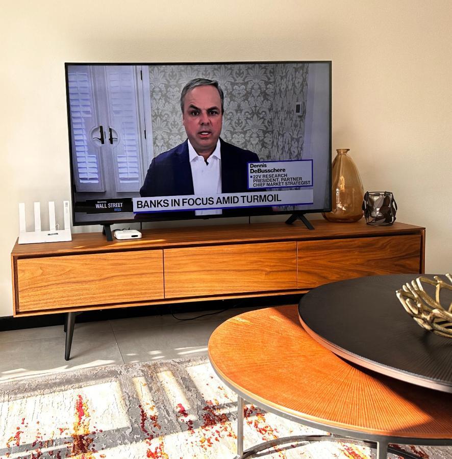 Stylish Executive Apartment With Power Backup 约翰内斯堡 外观 照片