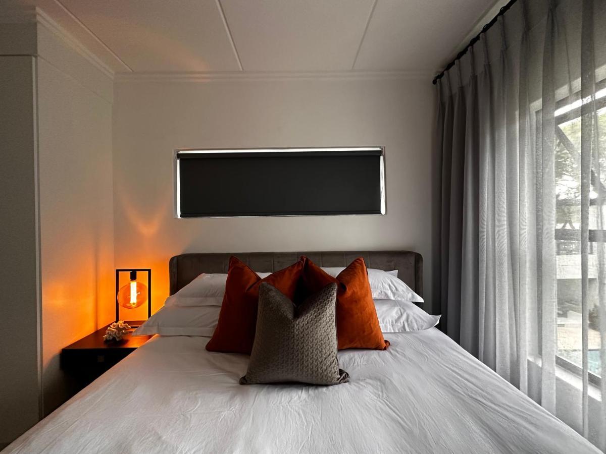 Stylish Executive Apartment With Power Backup 约翰内斯堡 外观 照片